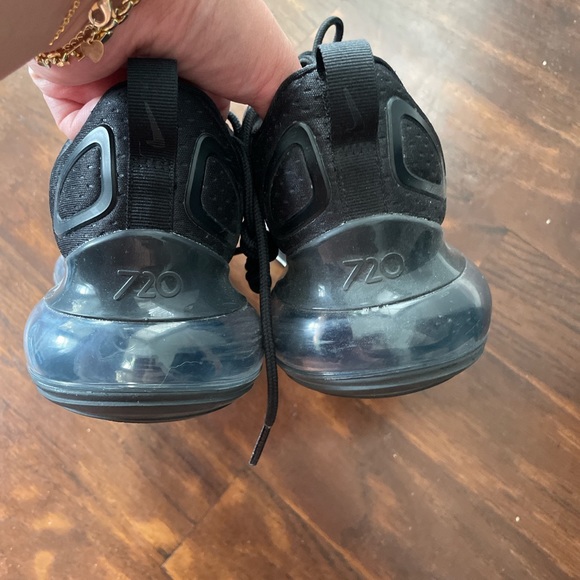 Nike Air Max 720 women’s size 8 - Picture 3 of 3
